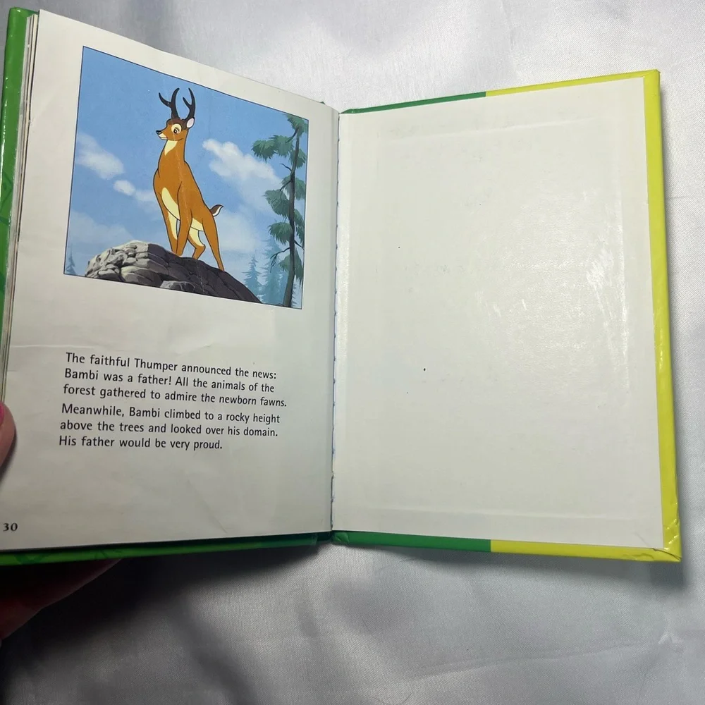 Vintage 1996‎ Disney Bambi Mini Book Deer Fawn Story Life in Woods